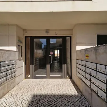 Lägenhet T1 60 Sq M For Rent Next To The Bay *