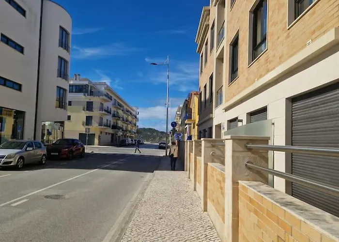 T1 60 Sq M For Rent Next To The Bay *