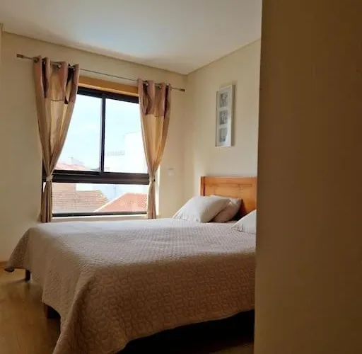 T1 60 Sq M For Rent Next To The Bay 圣马蒂纽·杜·波特